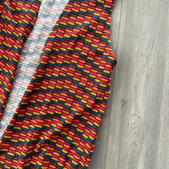 New LulaRoe Joy Colorful Geometric Print Soft Duster Cardigan Vest - Picture 2 of 5